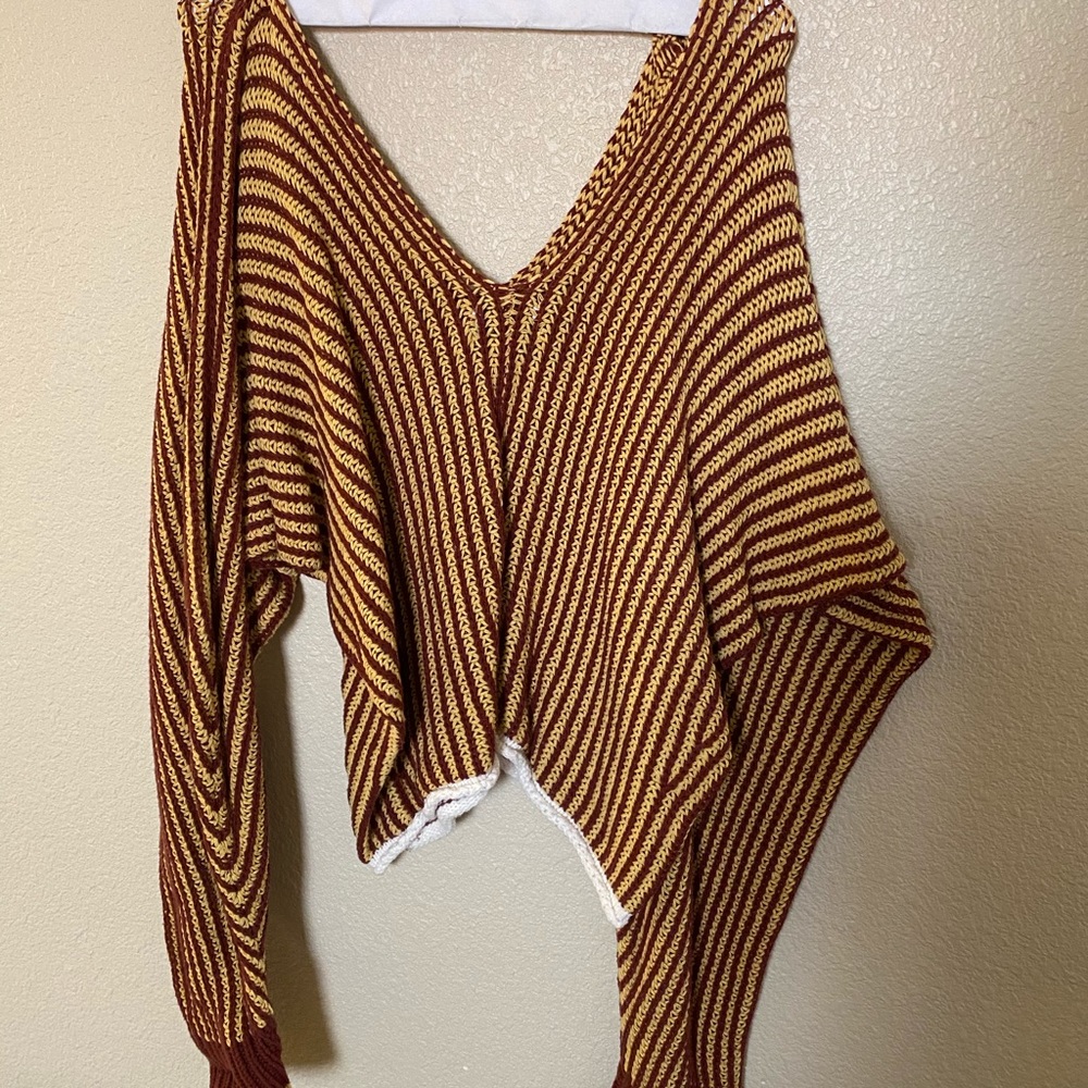 Dual colored, knitted Urban Outfitters Sweater